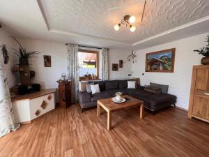 Posedenie v ubytovaní Apartment Hüttaler by Interhome
