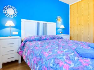 Postel nebo postele na pokoji v ubytování Apartment La Vina-1 by Interhome