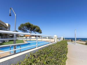 Bazén v ubytovaní Apartment Cala Lidia by Interhome alebo v jeho blízkosti