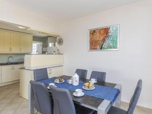Kuchyňa alebo kuchynka v ubytovaní Holiday Home Villa Cuba by Interhome