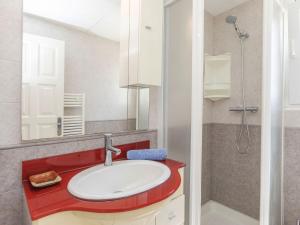 Kúpeľňa v ubytovaní Holiday Home Villa Cuba by Interhome
