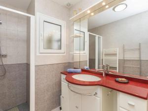Kúpeľňa v ubytovaní Holiday Home Villa Cuba by Interhome