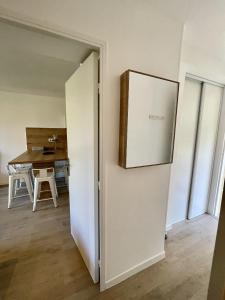 Fotografie z fotogalerie ubytování BADINE BEACH piscine balnéo clim v destinaci Hyères + 34 fotografií