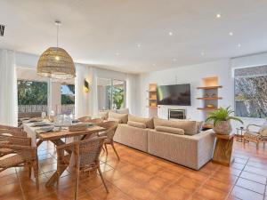 Posedenie v ubytovaní Holiday Home Villa Marina by Interhome