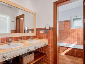 Kúpeľňa v ubytovaní Holiday Home Villa Marina by Interhome