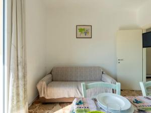 Posezení v ubytování Apartment Mimosa by Interhome + 20 fotografií