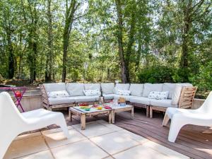 Posezení v ubytování Holiday Home Villa Matisse by Interhome