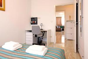 Postel nebo postele na pokoji v ubytování Modern 2-Bed Apt, Late check in available
