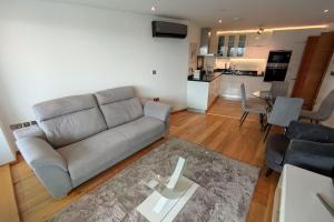 Seaside Serenity Oasis - High floor - Stunning Views的厨房或小厨房
