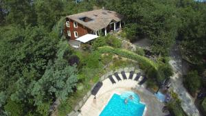 Bazén v ubytování Village Nature et Océan à côté de la plage avec piscine et jacuzzi nebo v jeho okolí