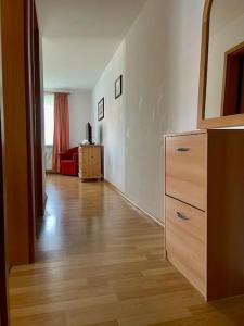 Fotografie z fotogalerie ubytování Ferienwohnung Lilie - zentral in Bad Wiessee v destinaci Bad Wiessee + 2 fotografie