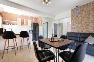 Kuchyňa alebo kuchynka v ubytovaní Apartments Triporte