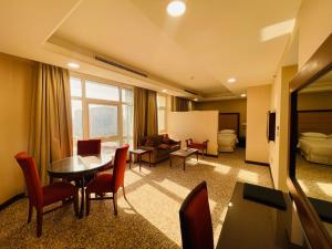 Гостиная зона в Grand Legacy Hotel Doha