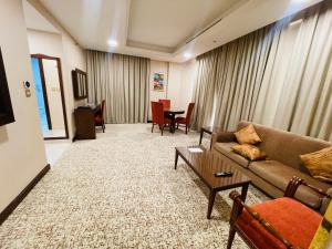 Гостиная зона в Grand Legacy Hotel Doha