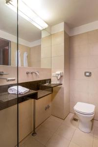 Un baño de Gran Hotel Argentino 31 fotos más