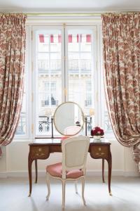 Coin salon dans l'établissement Le Bristol Paris, Oetker Hotels