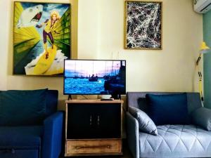 En TV eller et underholdningssystem på ART APART