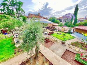 Зображення з фотогалереї помешкання Necip Bey Konağı в Анталії