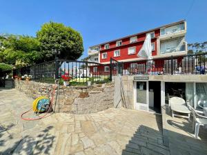 Galeriebild der Unterkunft Apartamentos Sinás Playa in Raxo