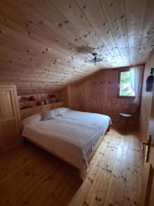 Postel nebo postele na pokoji v ubytování Burtscha Lodge