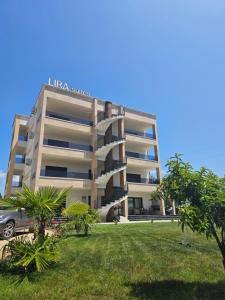 Το κτήριο όπου στεγάζεται  το διαμέρισμα