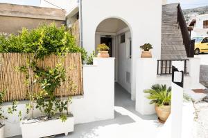 Ban công/sân hiên tại Or Noir Suites