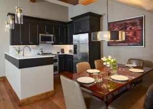 Dapur atau dapur kecil di The Sebastian - Vail