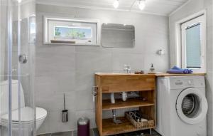 Koupelna v ubytování Awesome Home In Stege With Wifi