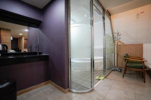 Mokpo Well hotel的一间浴室