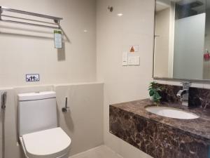 חדר רחצה ב-Greenage MingSuite 明绿时代套房 Kota Kinabalu 亚庇市中心