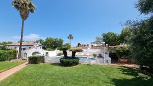 A garden outside Villa Lucía - Benalmádena Costa