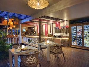 Ресторан / й інші заклади харчування у Hotel Le Duc de Praslin