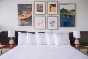 Ένα ή περισσότερα κρεβάτια σε δωμάτιο στο SCP Hilo Hotel