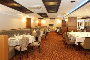 Restaurace v ubytování Arya Hotel Sakarya