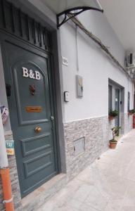 The facade or entrance of Casa Vacanze da Peppe
