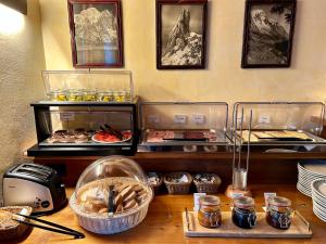 Makanan di atau berdekatan hotel