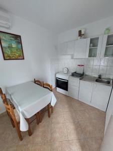 Køkken eller tekøkken på Apartman DANA