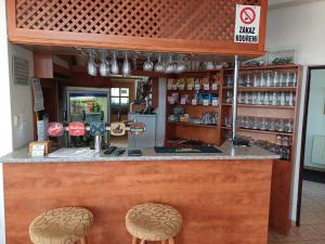 Lounge nebo bar v ubytování Penzion U Mnicha