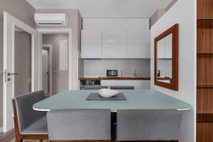 Kuchyň nebo kuchyňský kout v ubytování Brotis - Apartment with sea view - Makarska Exklusiv