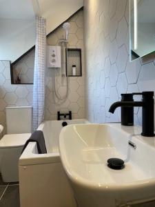 Vannituba majutusasutuses Quarry Loft, Bowness on Windermere