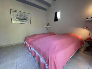 Zdjęcie z galerii obiektu Villa bord de mer, 10 pers, 5 chbres, proche plage, jardin privé, Wifi, animaux ok - FR-1-246A-207 w mieście Saint-Georges-dʼOléron