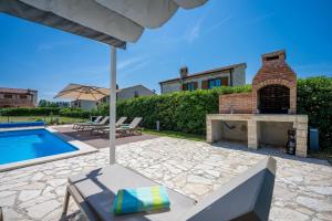 Bazén v ubytování Paradis Villa Stone Queen with Heated Pool nebo v jeho okolí + 41 fotografií