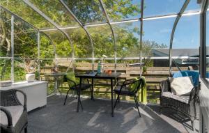 En balkong eller terrasse på Stunning Home In Allinge