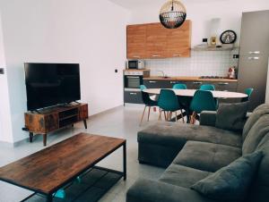 TV a/nebo společenská místnost v ubytování Casa Relax Diano Castello