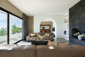 Zona d'estar a Villa Larosa with seaview in Es Cubells Ibiza