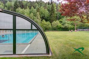 La pileta dentro o cerca de Xixerella Park Bungalows