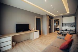Kuchyň nebo kuchyňský kout v ubytování Burhaniye Marina Boutique Hotel