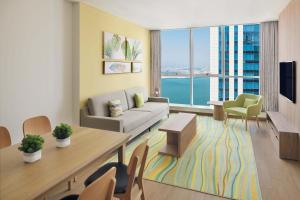 Element by Westin City Center Dohaにあるシーティングエリア