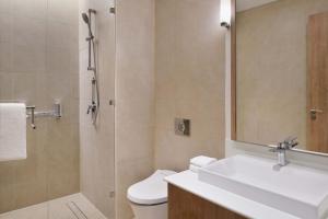 Element by Westin City Center Dohaにあるバスルーム