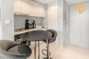 Kuchyň nebo kuchyňský kout v ubytování Keysplease New 1 BR Apt Business Bay, Zada Tower + 5 fotografií